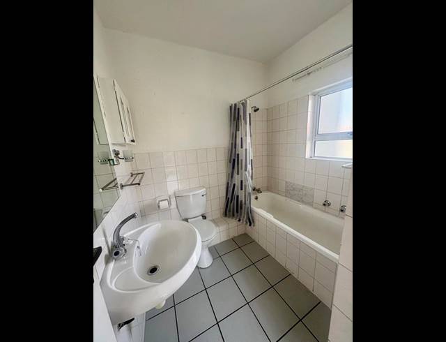 1 BEDROOM PROPERTY TO RENT IN GLENHAZEL